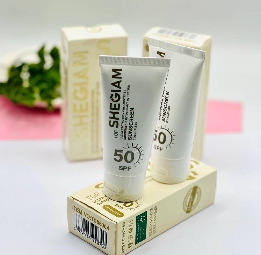 کرم ضد آفتاب بیرنگ SHEGLAM SPF 50 میداشاپ
